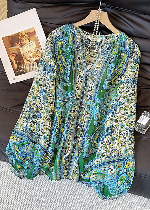 Classic Vintage Shirt with a Flattering Fit