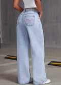 Effortlessly Elegant Pants with a Timeless Design