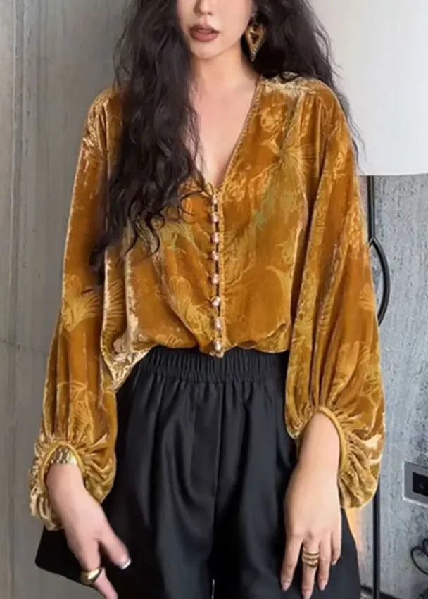 Beautifully Finished Top in a Timeless Design