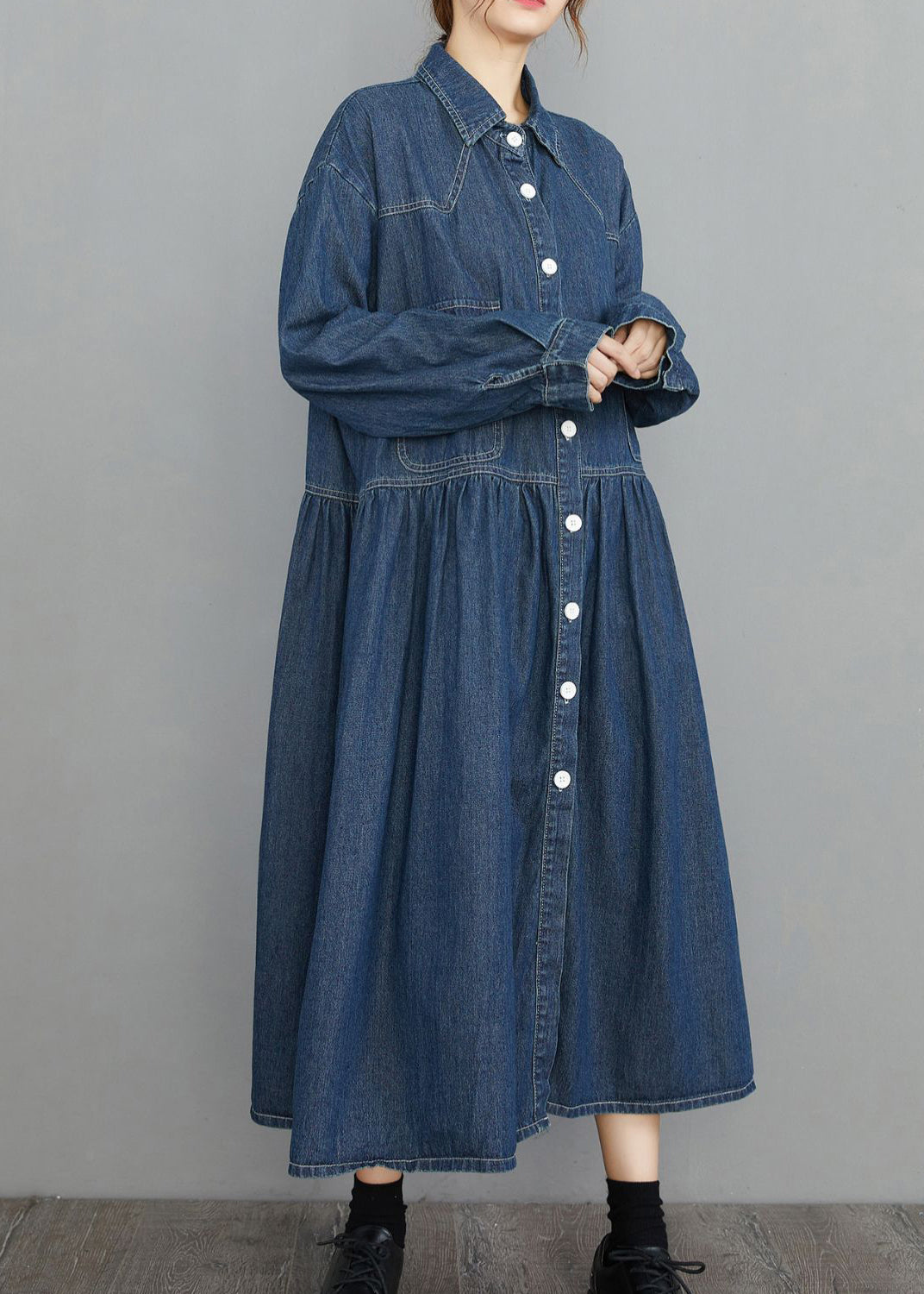 Classic Vintage Dress with a Flattering Fit