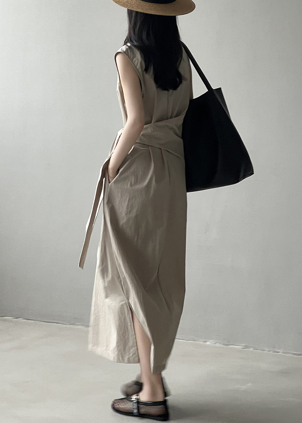 Effortlessly Elegant Dress with a Timeless Design