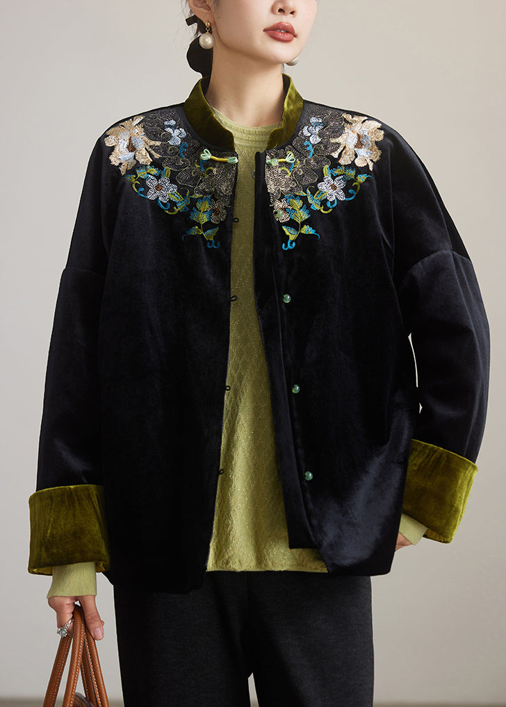 Beautifully Finished Coat in a Timeless Design