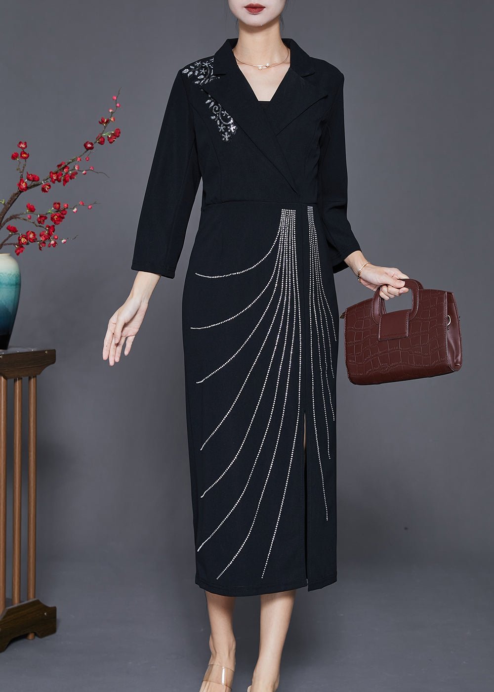 Effortlessly Elegant Dress with a Timeless Design