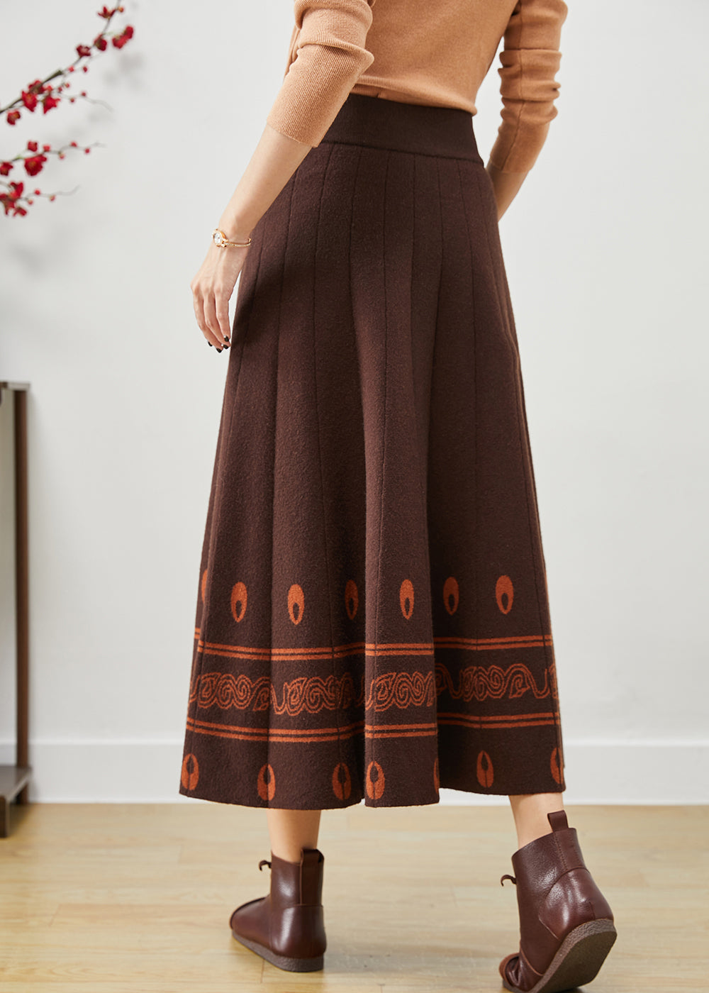 Effortlessly Elegant Garment with a Timeless Design