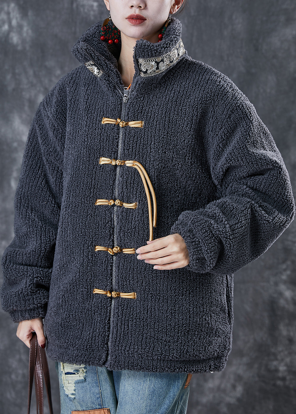 Beautifully Finished Coat in a Timeless Design