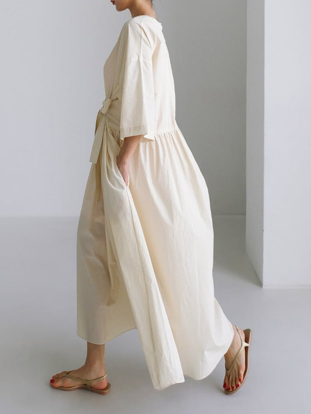 Well Tailored Dress with a Graceful Silhouette