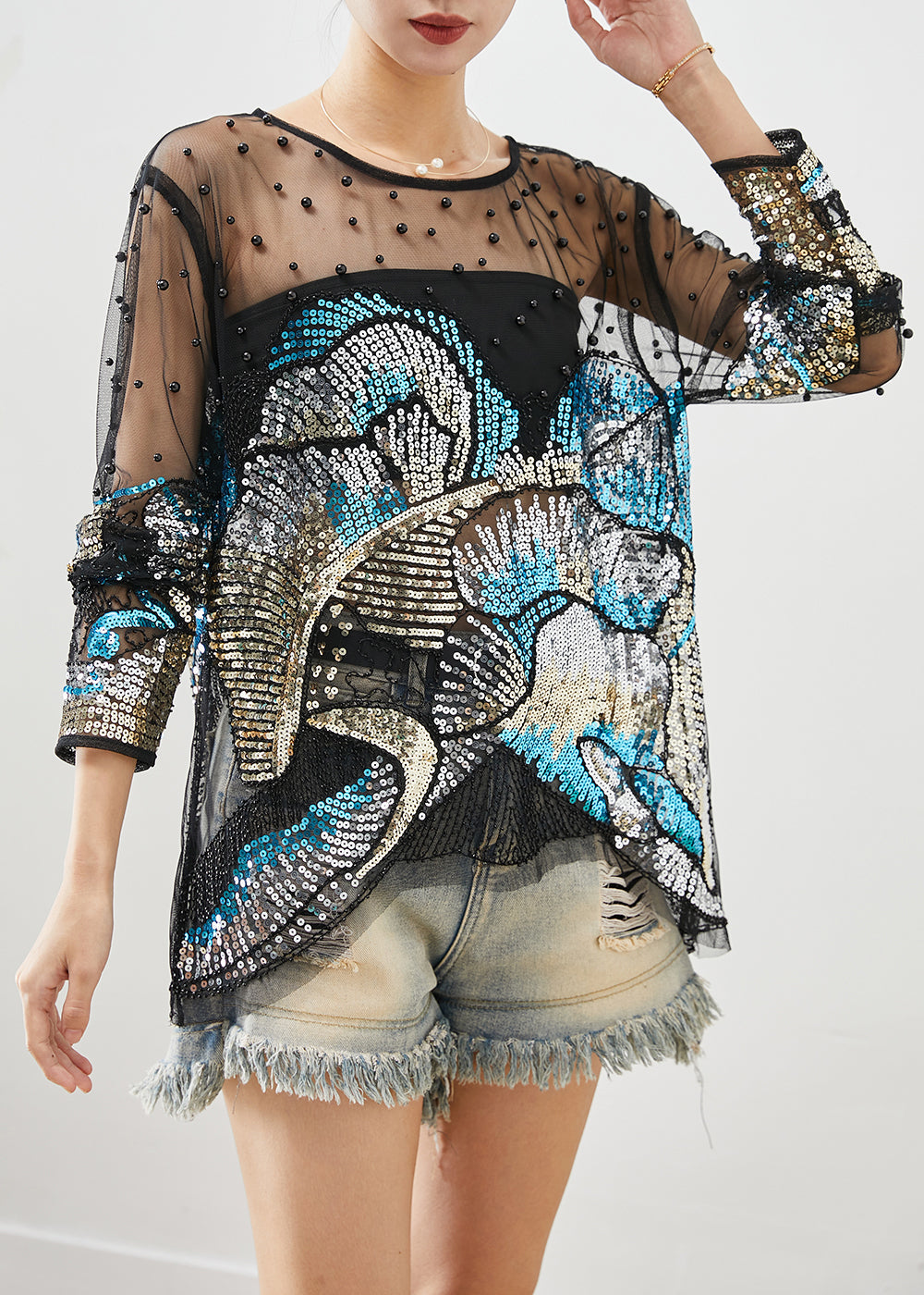 Classic Vintage Blouse with a Flattering Fit