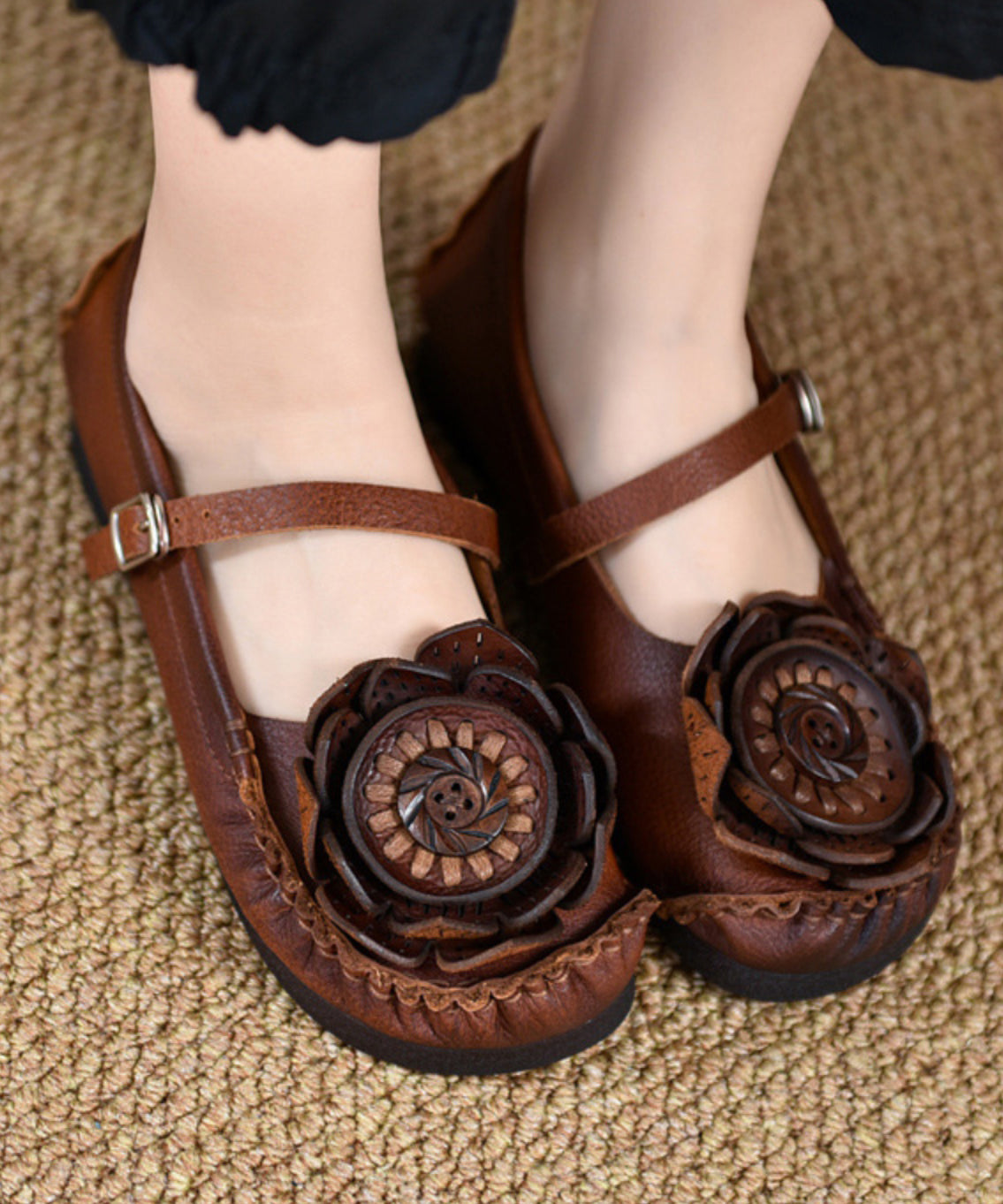 Graceful Orthopedic Loafers for Modern Look