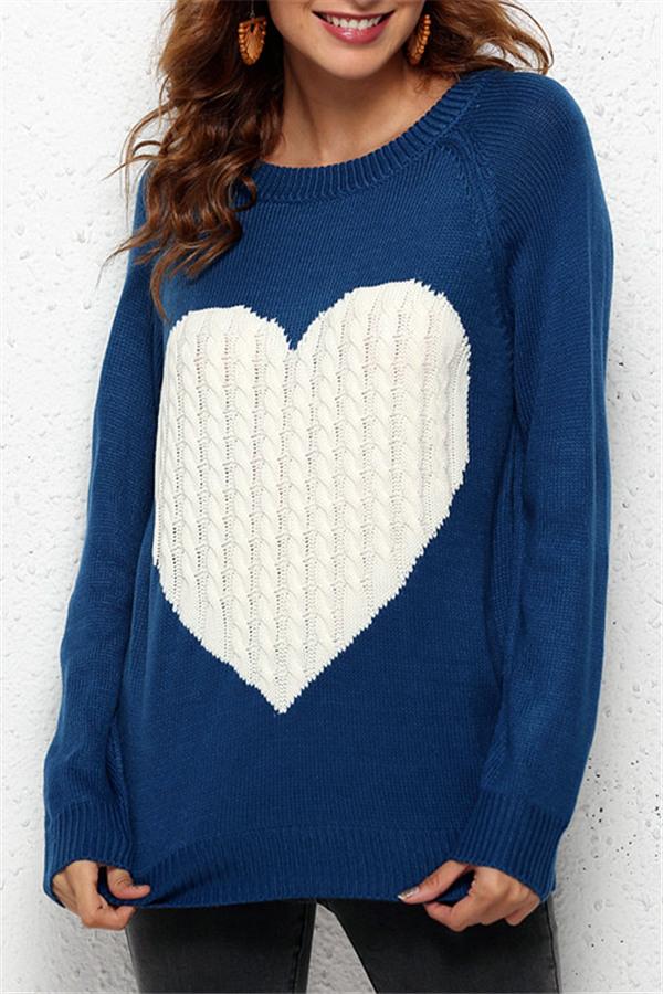 Effortlessly Elegant Sweater with a Timeless Design
