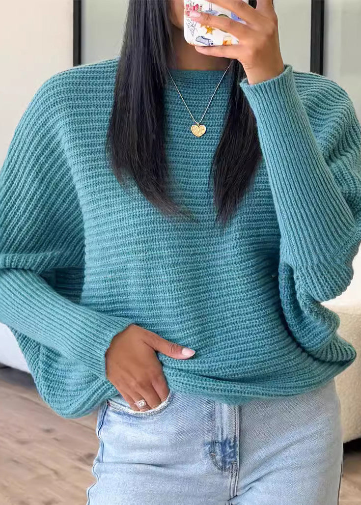 Effortlessly Elegant Sweater with a Timeless Design