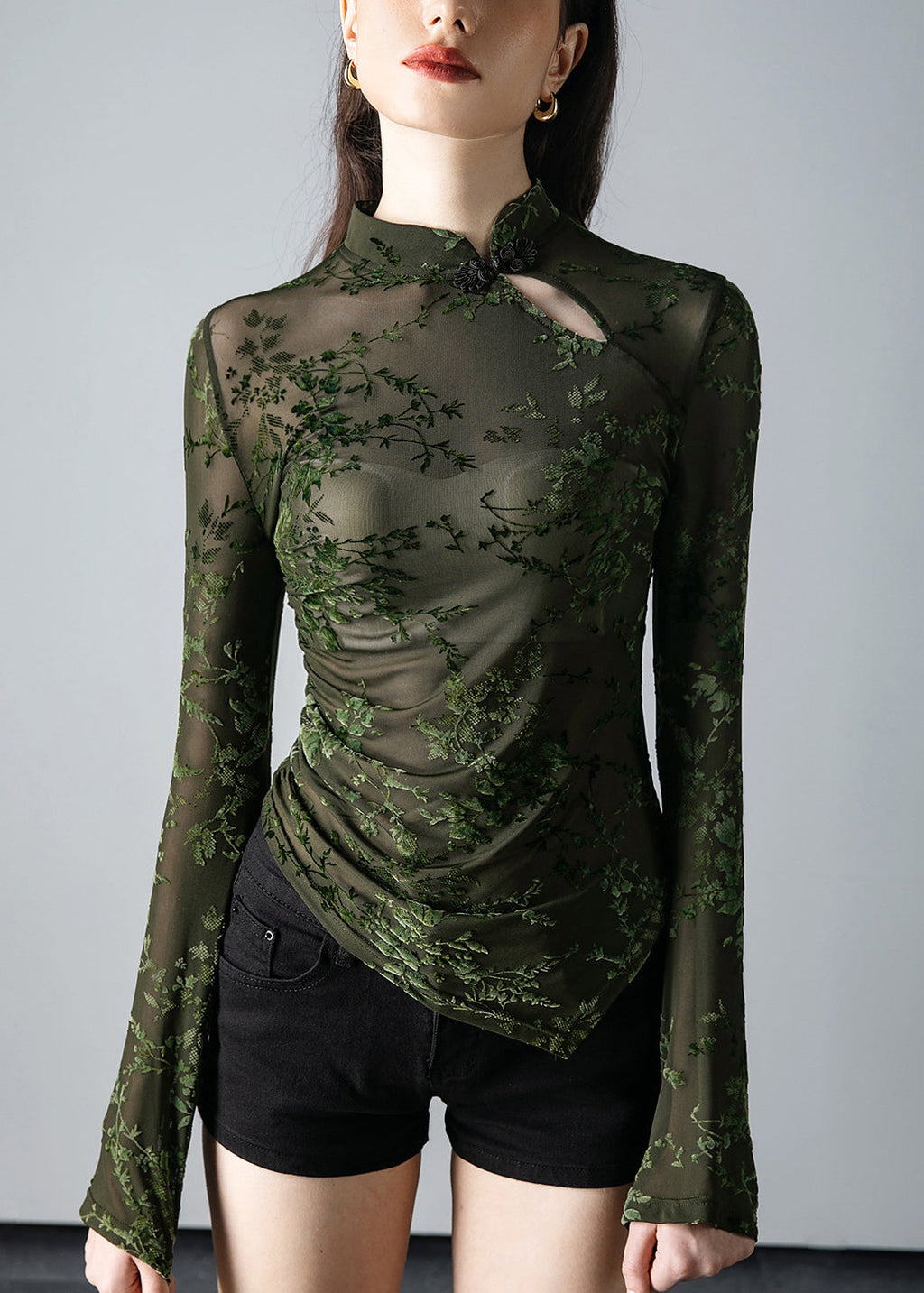 Classic Vintage Top with a Flattering Fit
