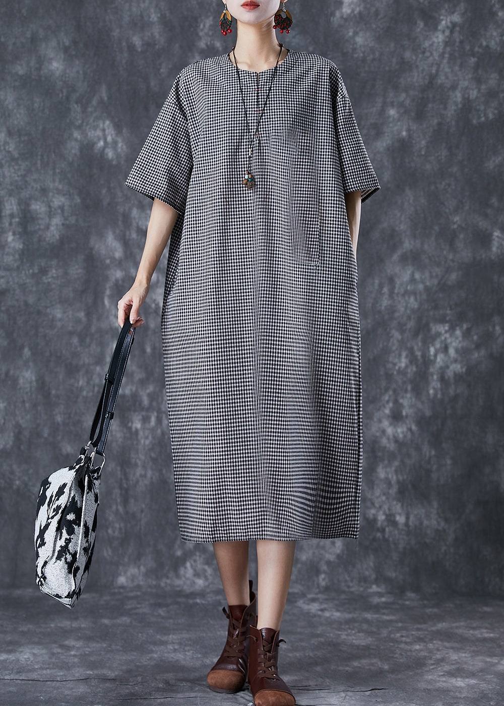 Classic Vintage Dress with a Flattering Fit