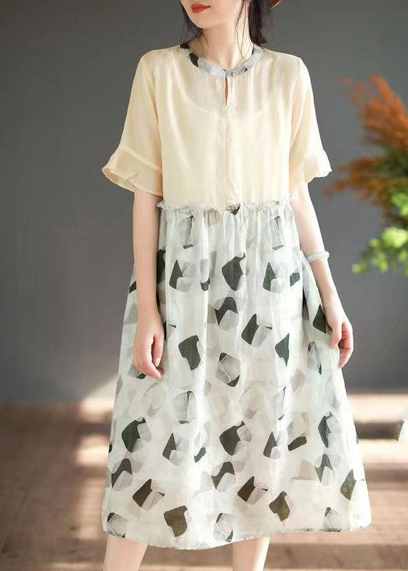 Effortlessly Elegant Dress with a Timeless Design