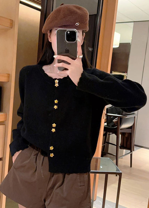 Gracefully Styled Cardigan for Any Occasion