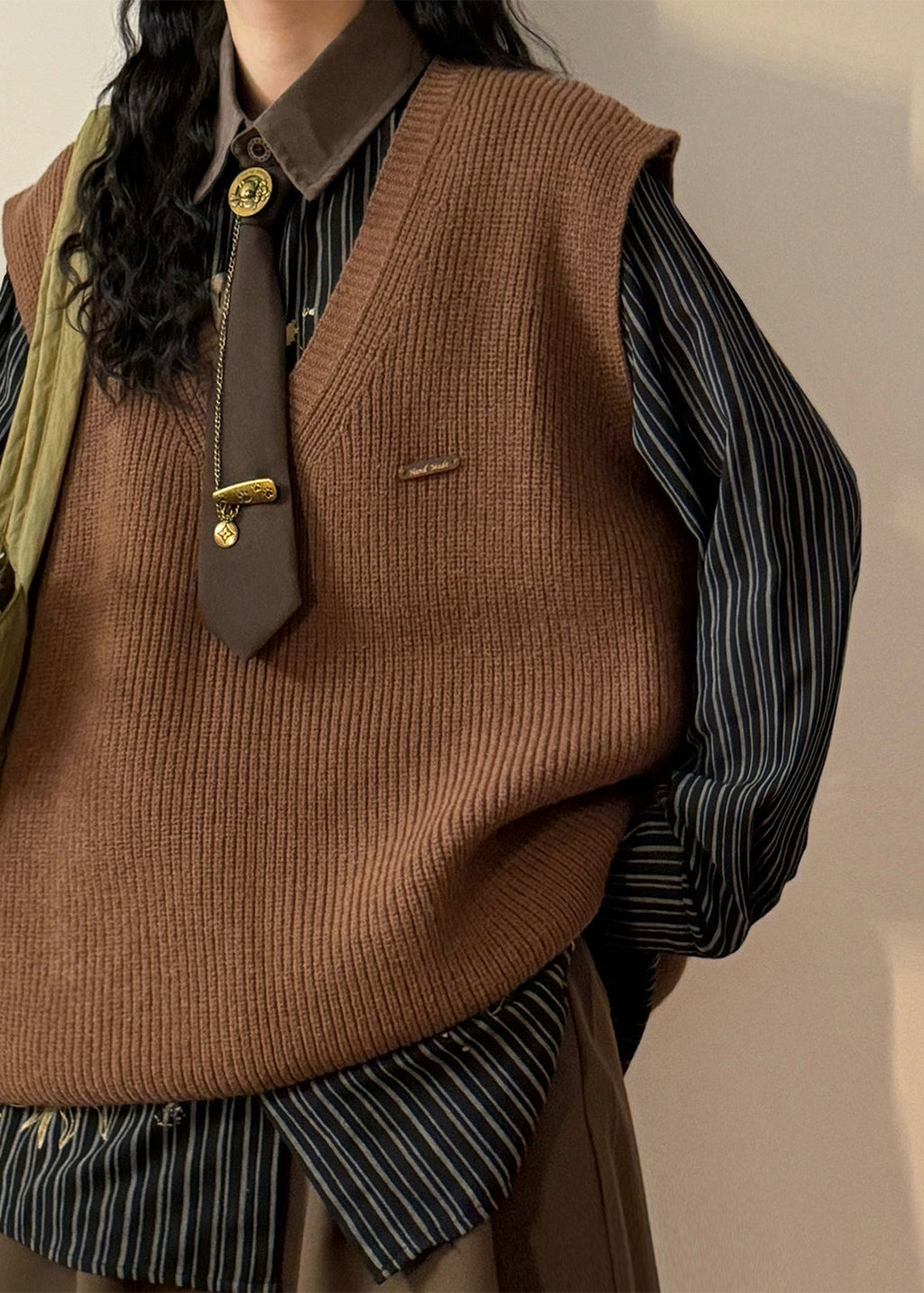 Effortlessly Elegant Garment with a Timeless Design