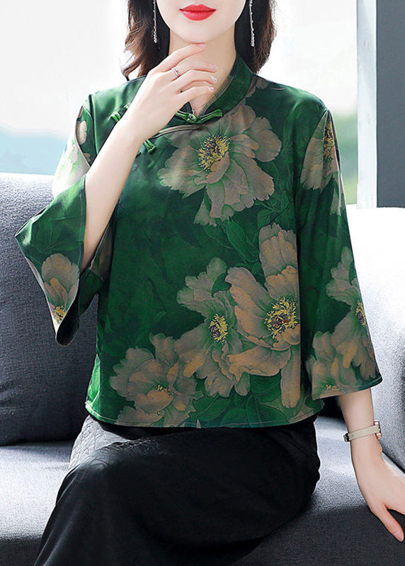 A Vintage Style Blouse with Delicate Timeless Details