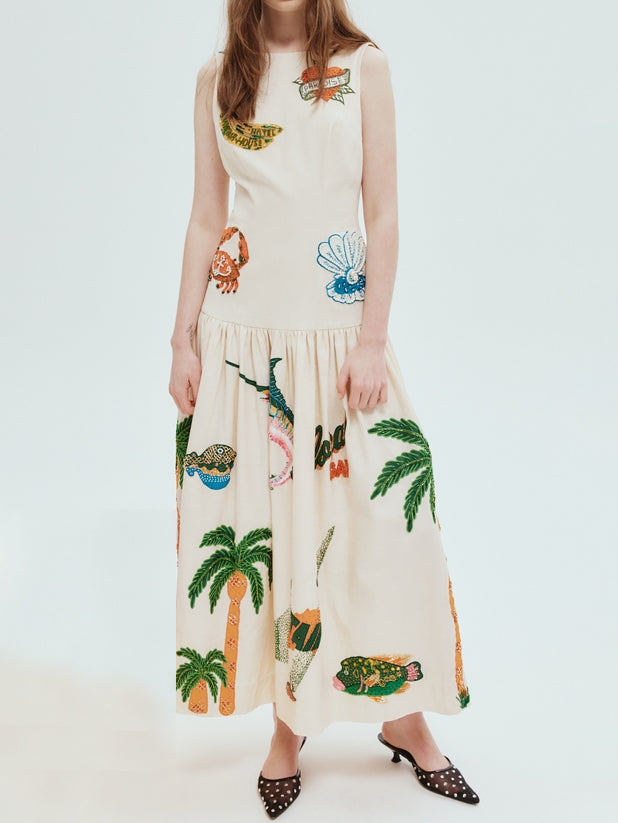 Beautifully Finished Dress in a Timeless Design
