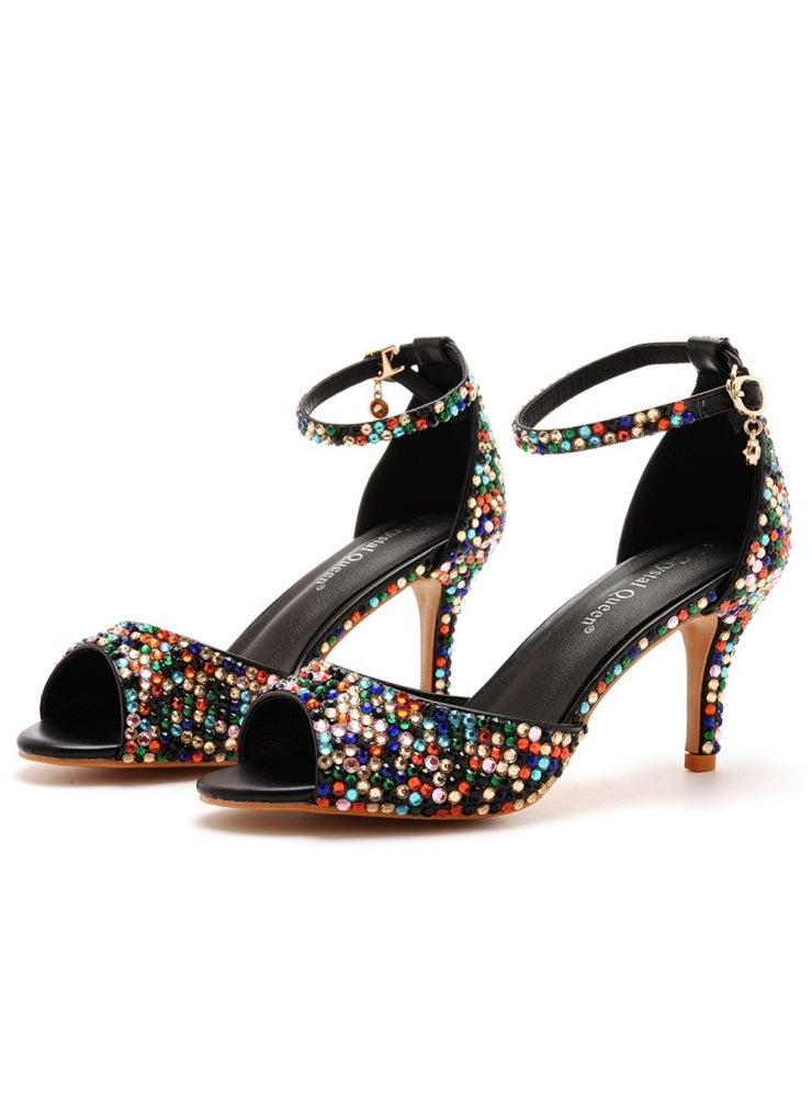 Graceful Orthopedic Sandals for Modern Look
