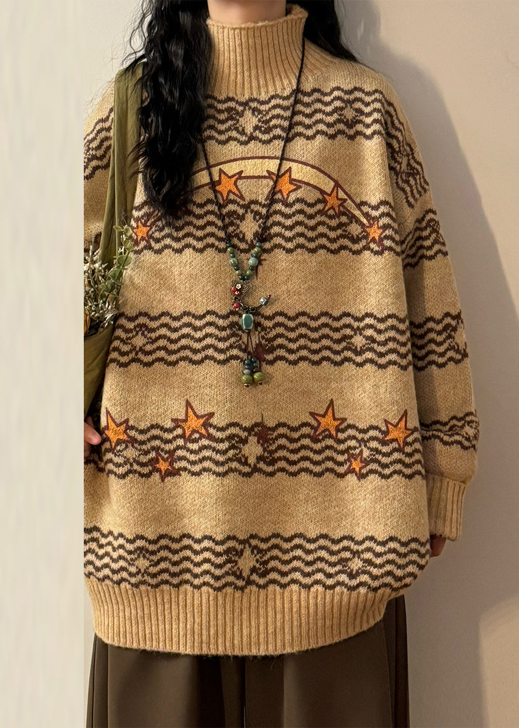 Classic Vintage Sweater with a Flattering Fit