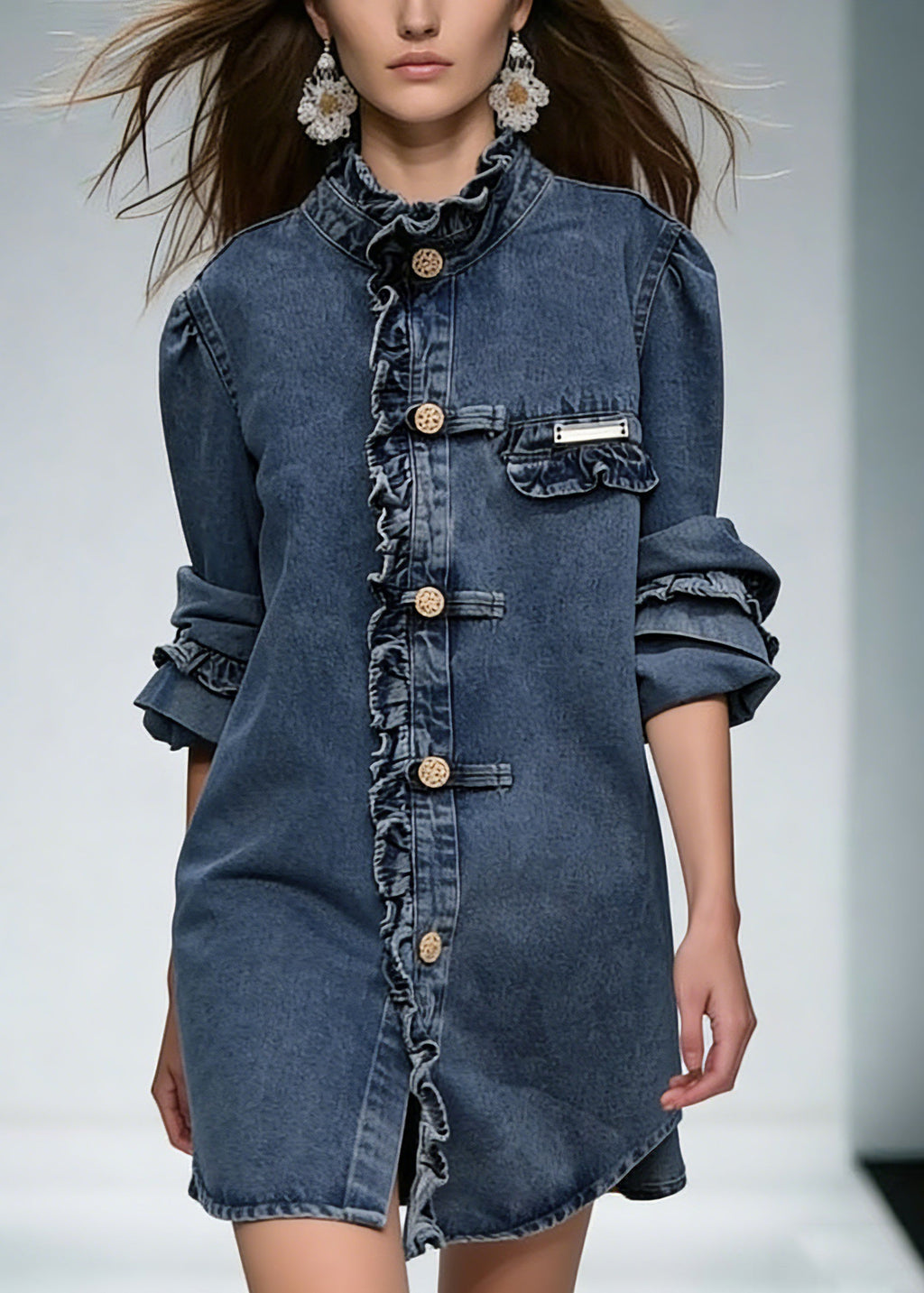 Beautifully Finished Coat in a Timeless Design