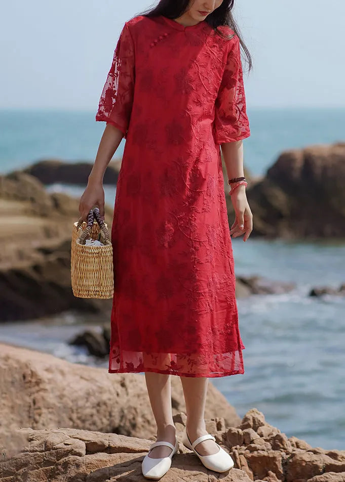 Beautifully Finished Dress in a Timeless Design