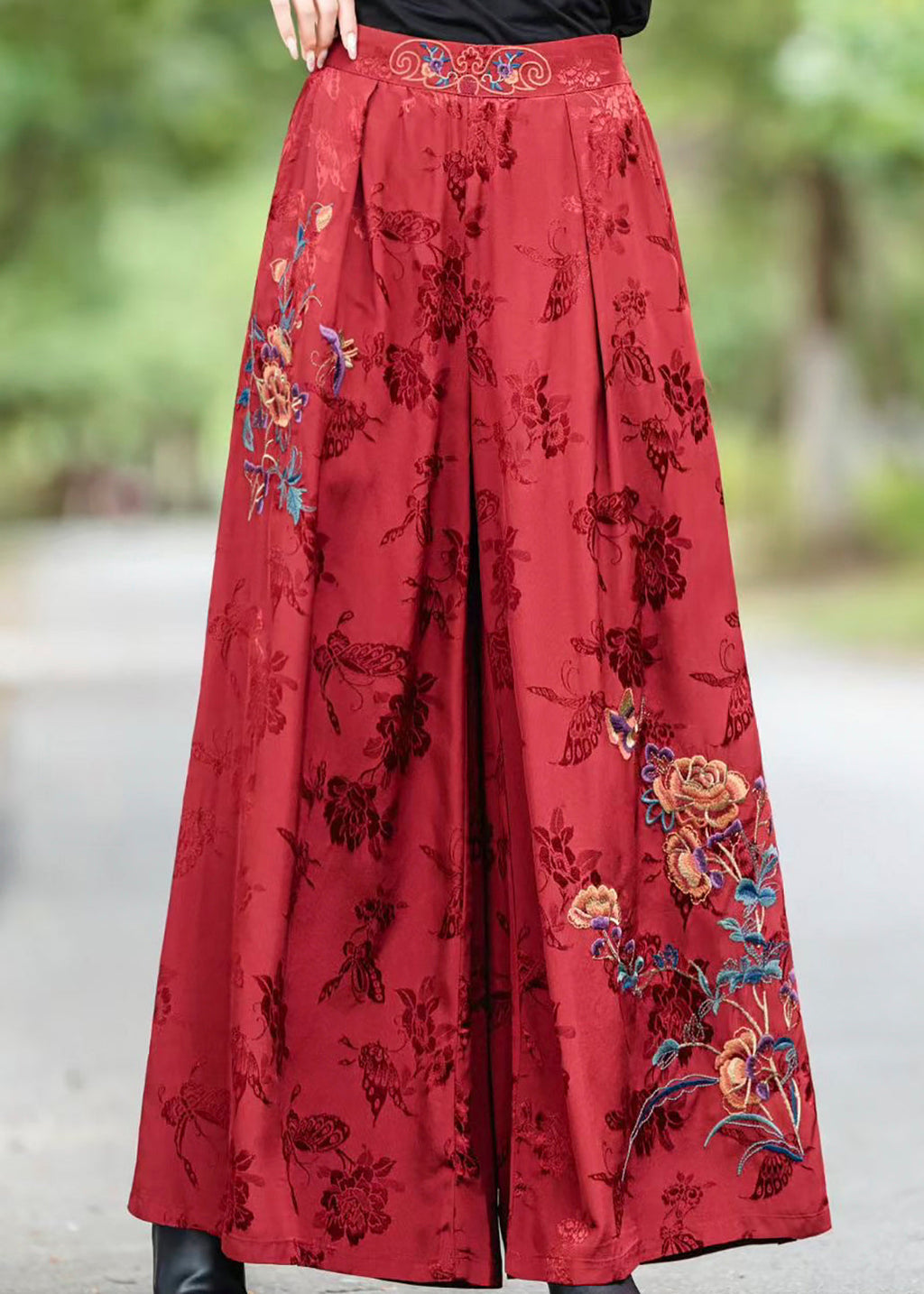 Gracefully Styled Pants for Any Occasion