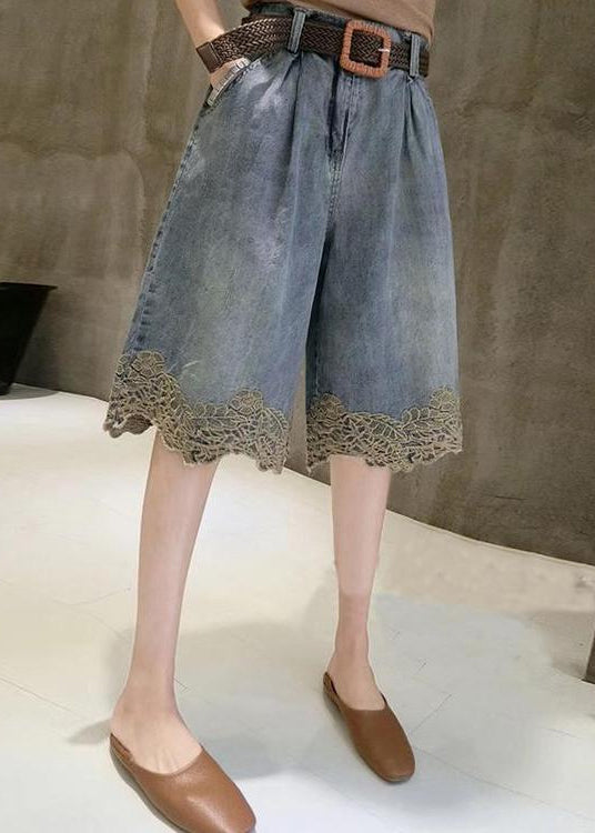 Effortlessly Elegant Pants with a Timeless Design