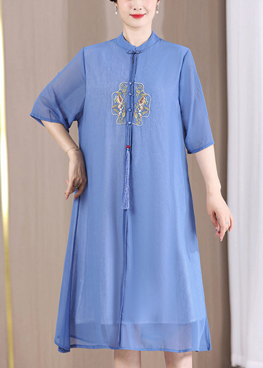 Beautifully Finished Dress in a Timeless Design