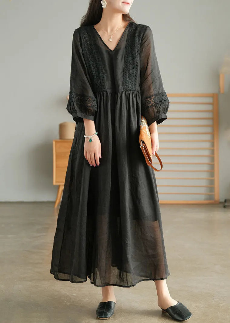 Well Tailored Dress with a Graceful Silhouette