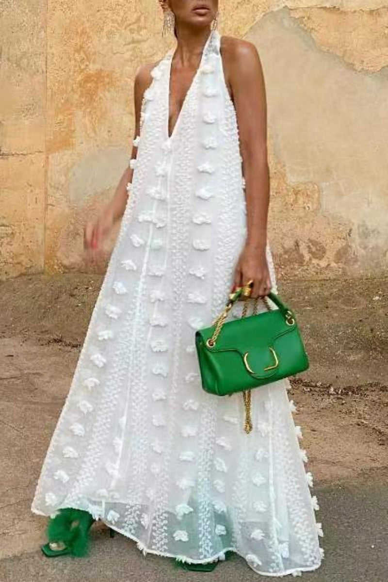 Effortlessly Elegant Dress with a Timeless Design