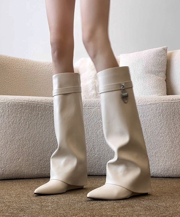 Graceful Orthopedic Boots for Modern Look