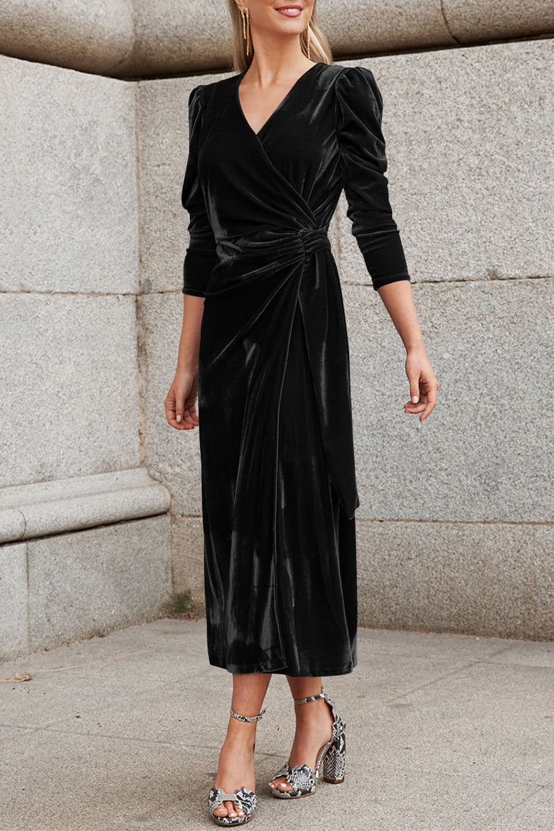 Sophisticated Dress with a Clean Classic Look