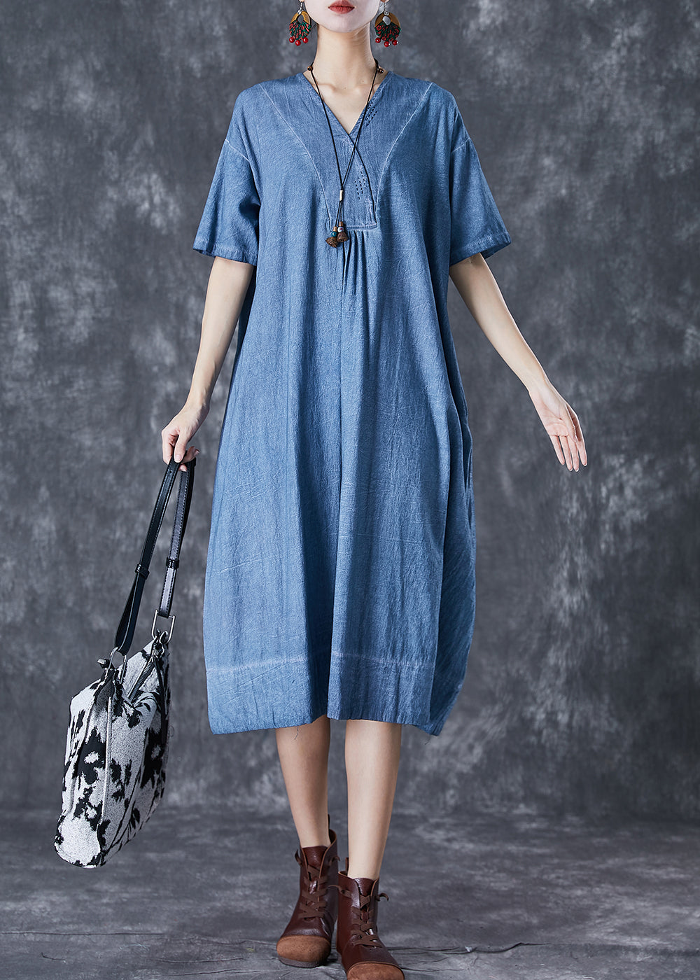Well Tailored Dress with a Graceful Silhouette