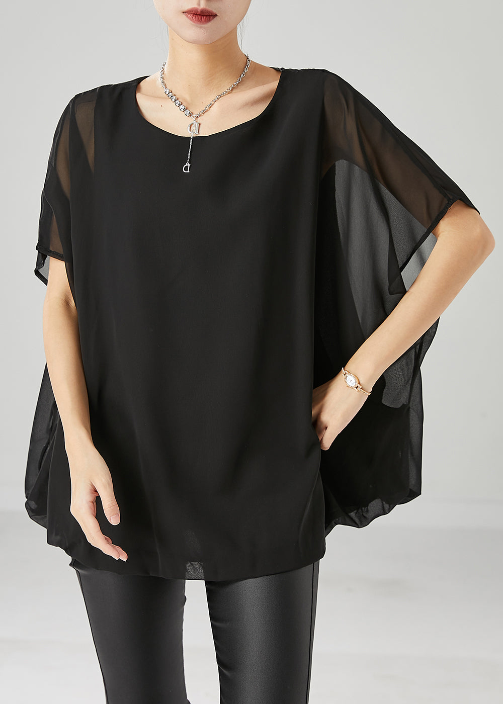 Beautifully Finished Top in a Timeless Design