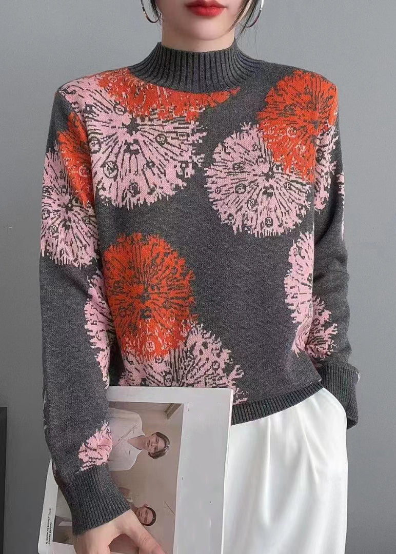 Well Tailored Top with a Graceful Silhouette