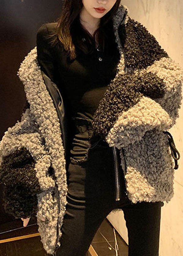 Beautifully Finished Coat in a Timeless Design