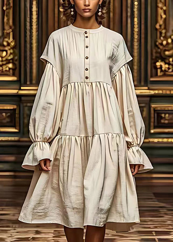 Beautifully Finished Dress in a Timeless Design