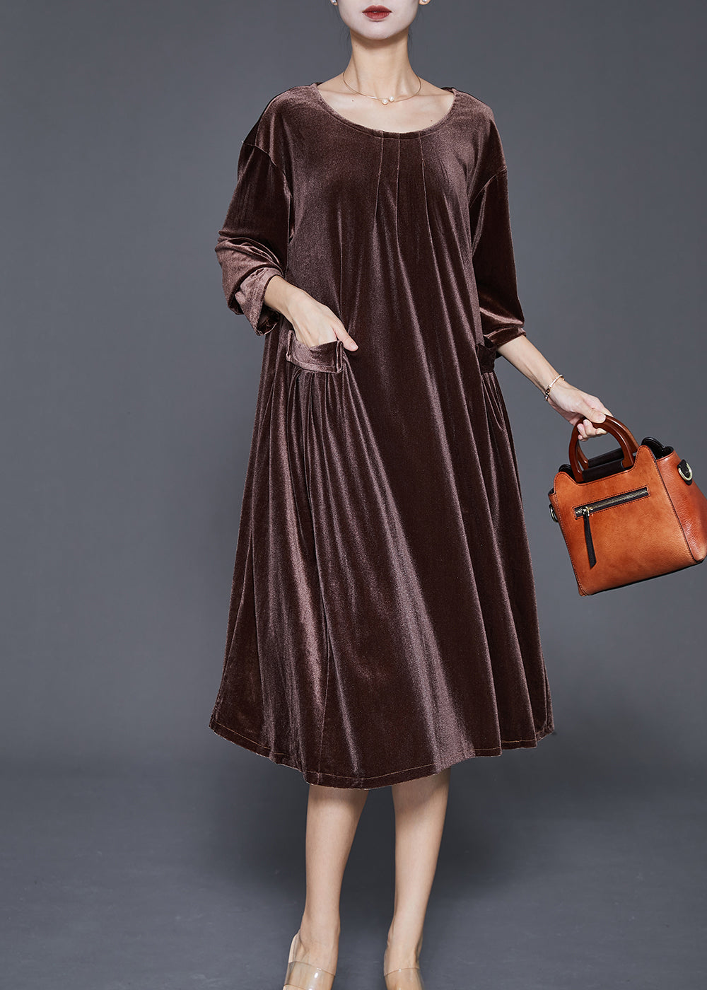 Well Tailored Dress with a Graceful Silhouette