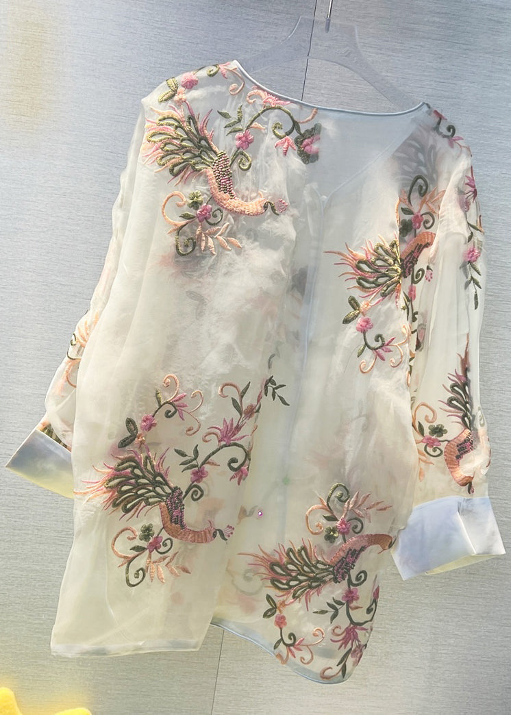 Well Tailored Top with a Graceful Silhouette