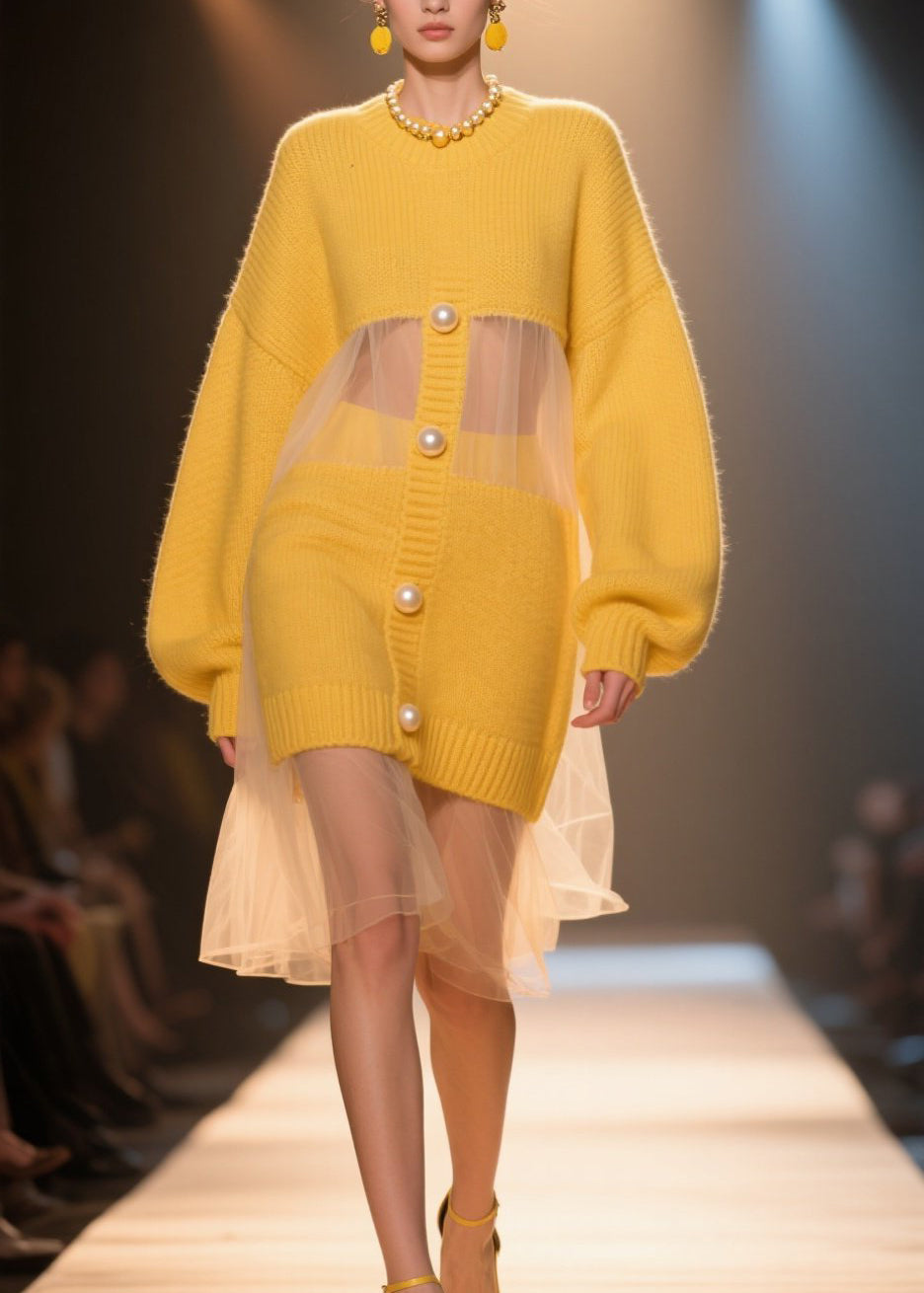 Well Tailored Sweater with a Graceful Silhouette
