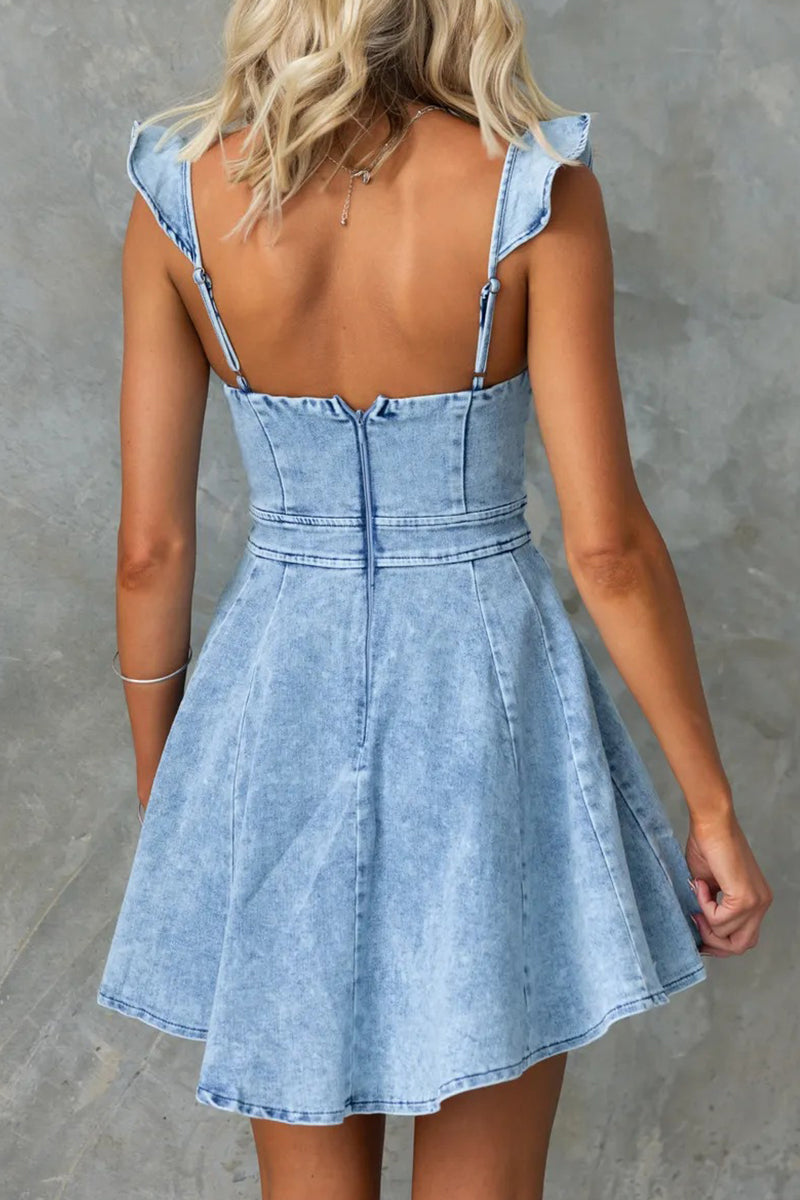 Gracefully Styled Dress for Any Occasion