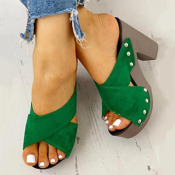 Graceful Orthopedic Sandals for Modern Look