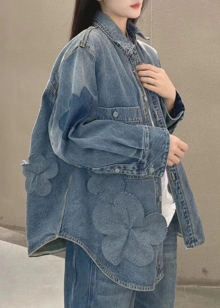 Gracefully Styled Coat for Any Occasion