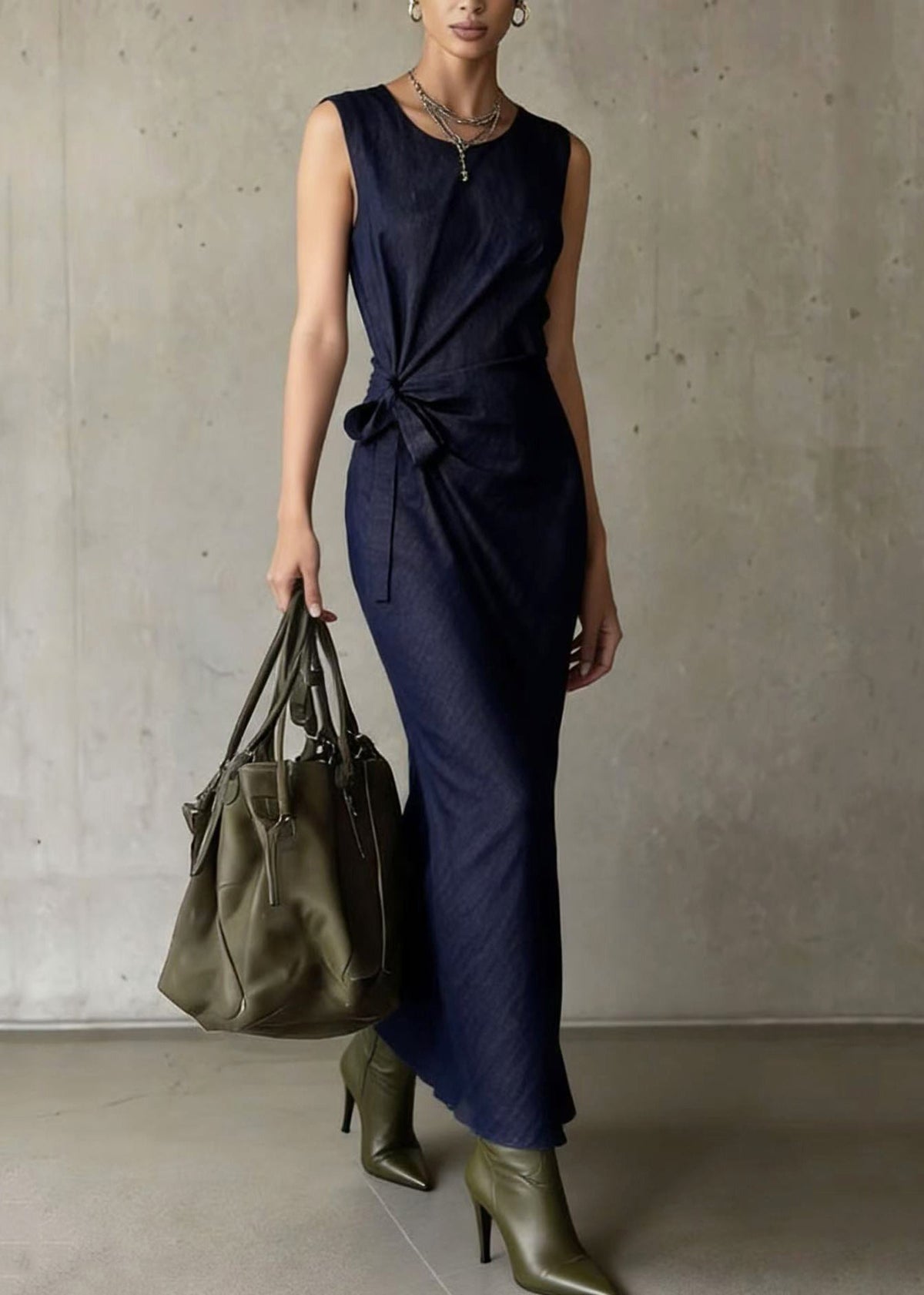 Beautifully Crafted Dress in a Classic Style