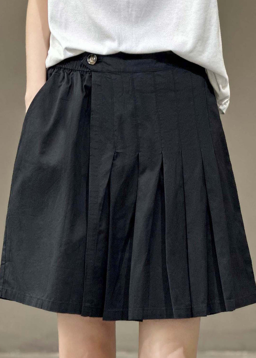 Effortlessly Elegant Garment with a Timeless Design