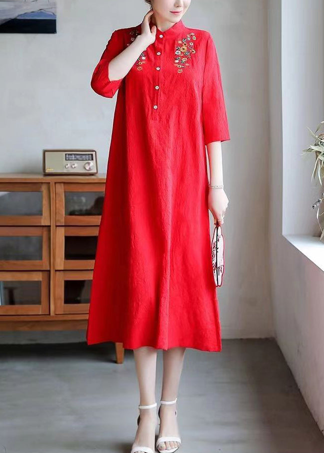 Beautifully Finished Dress in a Timeless Design
