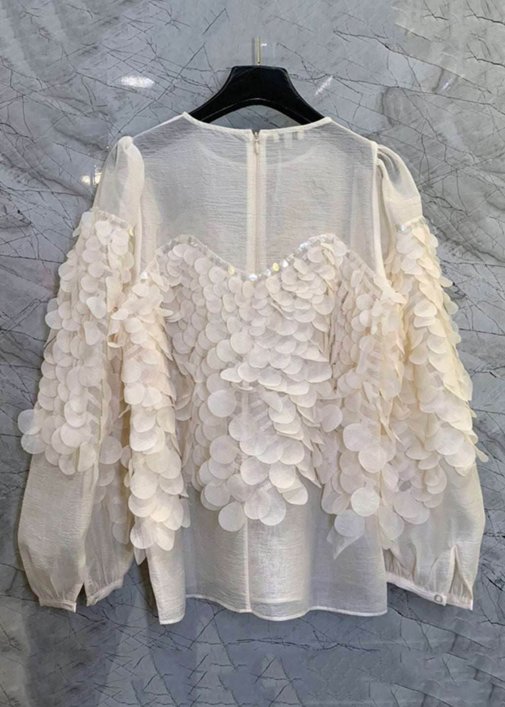 Effortlessly Elegant Shirt with a Timeless Design