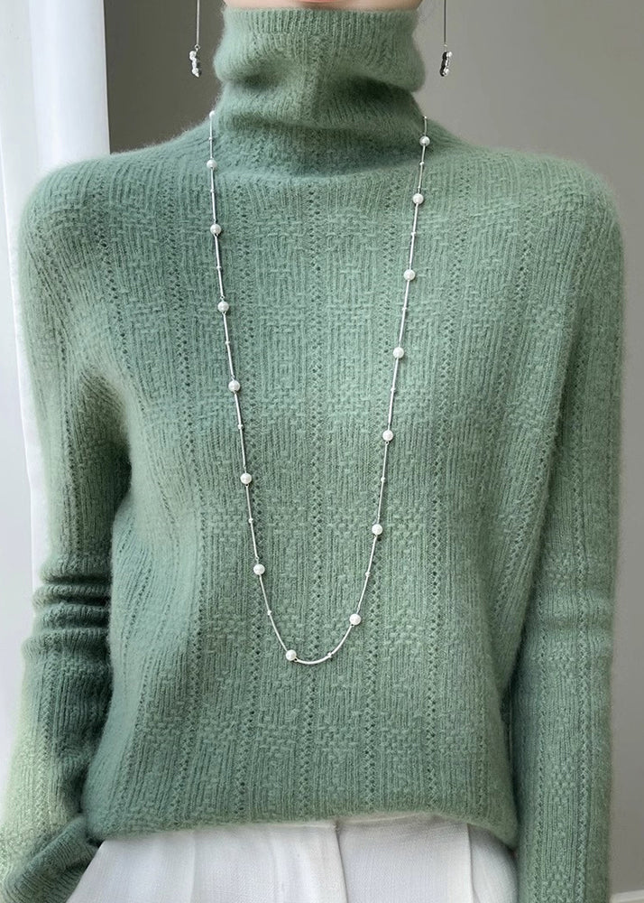 Effortlessly Elegant Sweater with a Timeless Design