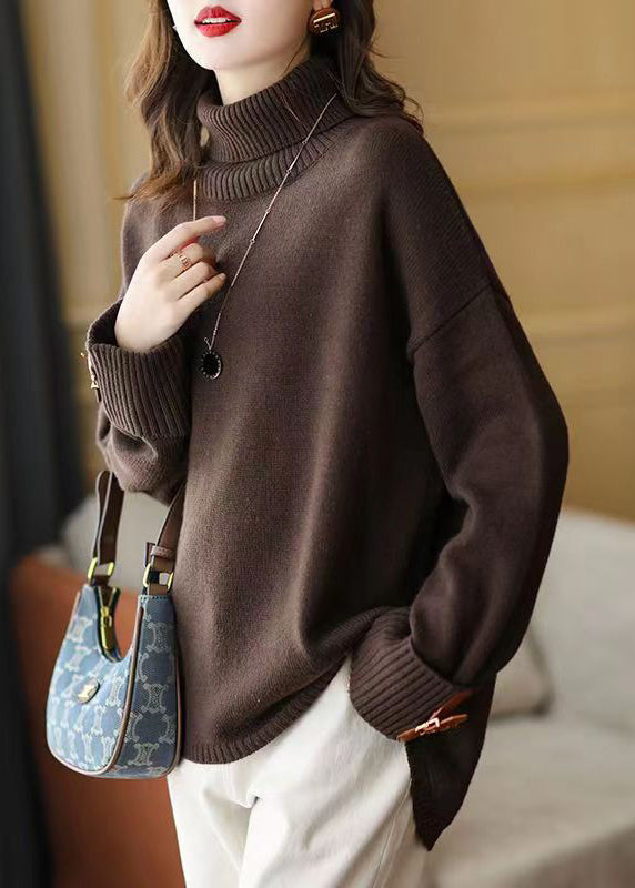 Well Tailored Sweater with a Graceful Silhouette