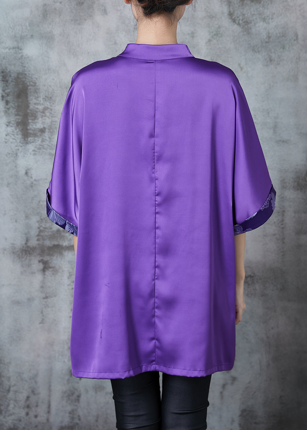 Well Tailored Shirt with a Graceful Silhouette